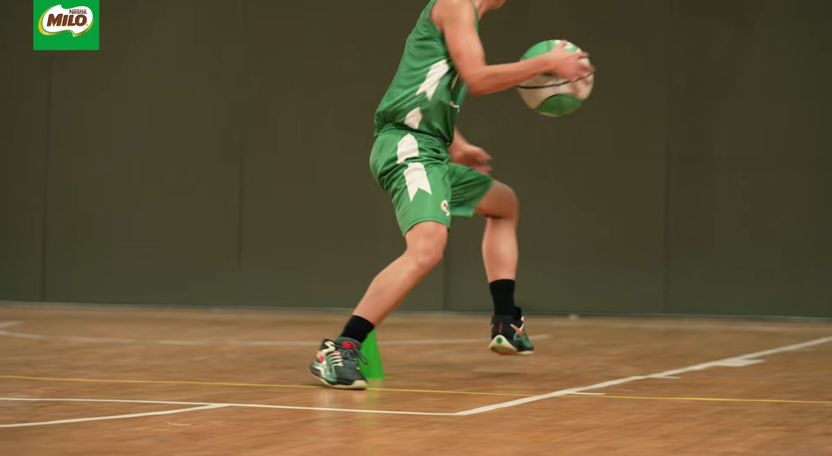 SPIN MOVE DRIBBLE TO LAY-UP
